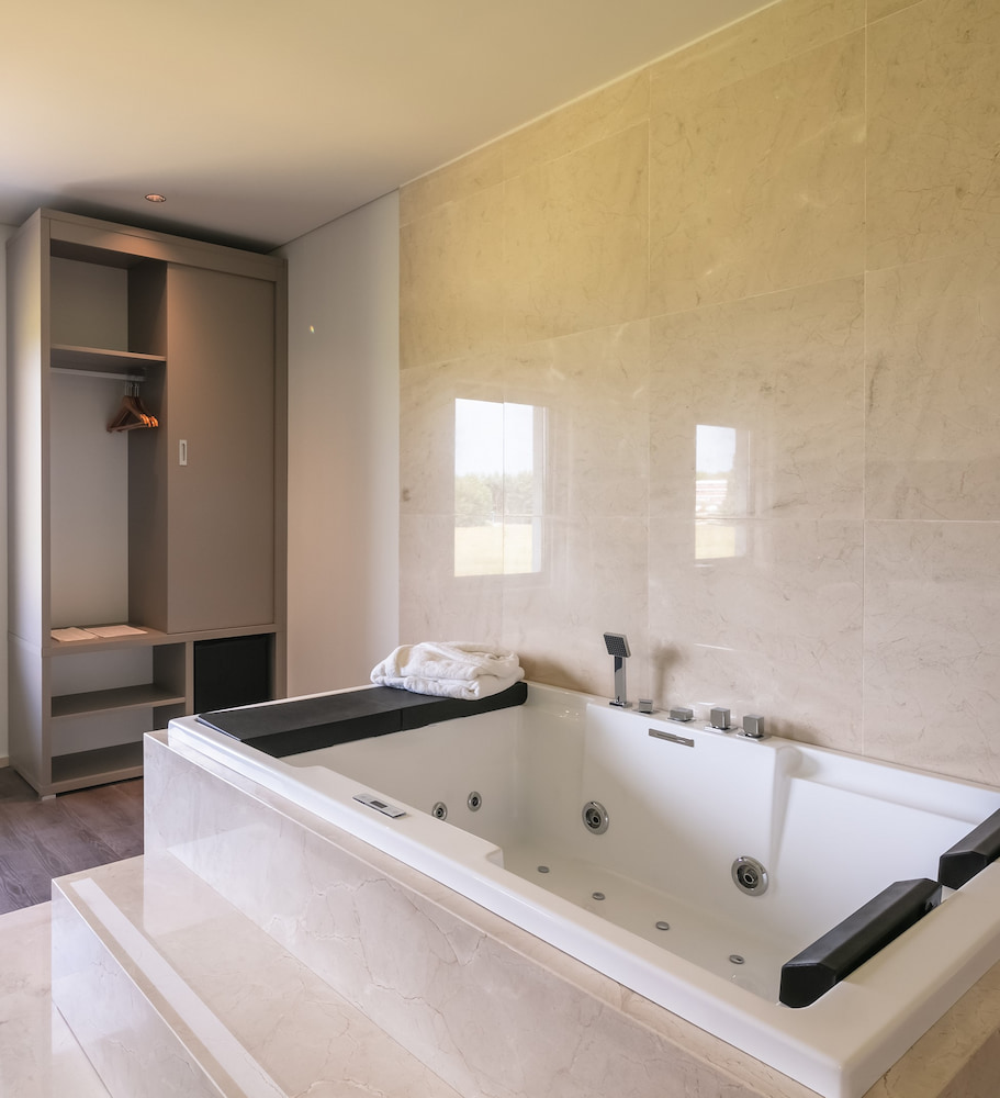 Oporto Airport & Business Hotel Oporto Airport & Business Hotel