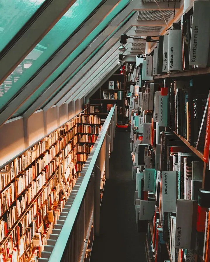 La Buchhandlung Walther König GmbH & Co KG La Buchhandlung Walther König GmbH & Co KG