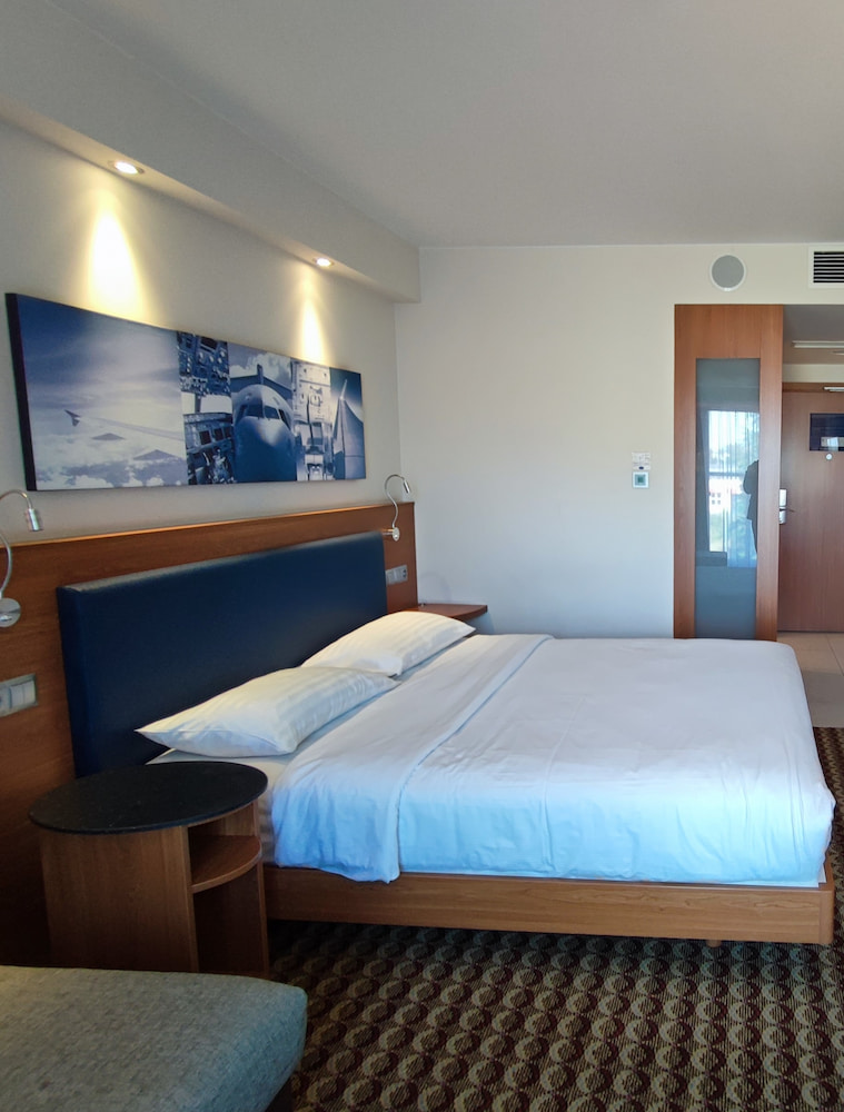 Hampton by Hilton Warsaw Airport Hampton by Hilton Warsaw Airport