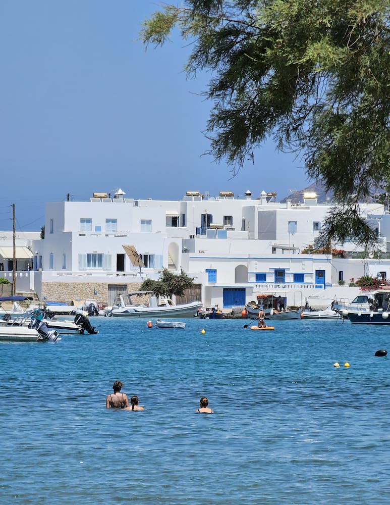 Pollonia, Milos Pollonia, Milos