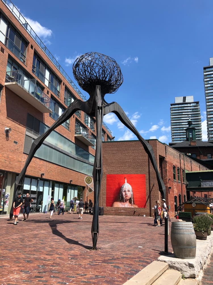 Harbourfront e Distillery District Harbourfront e Distillery District