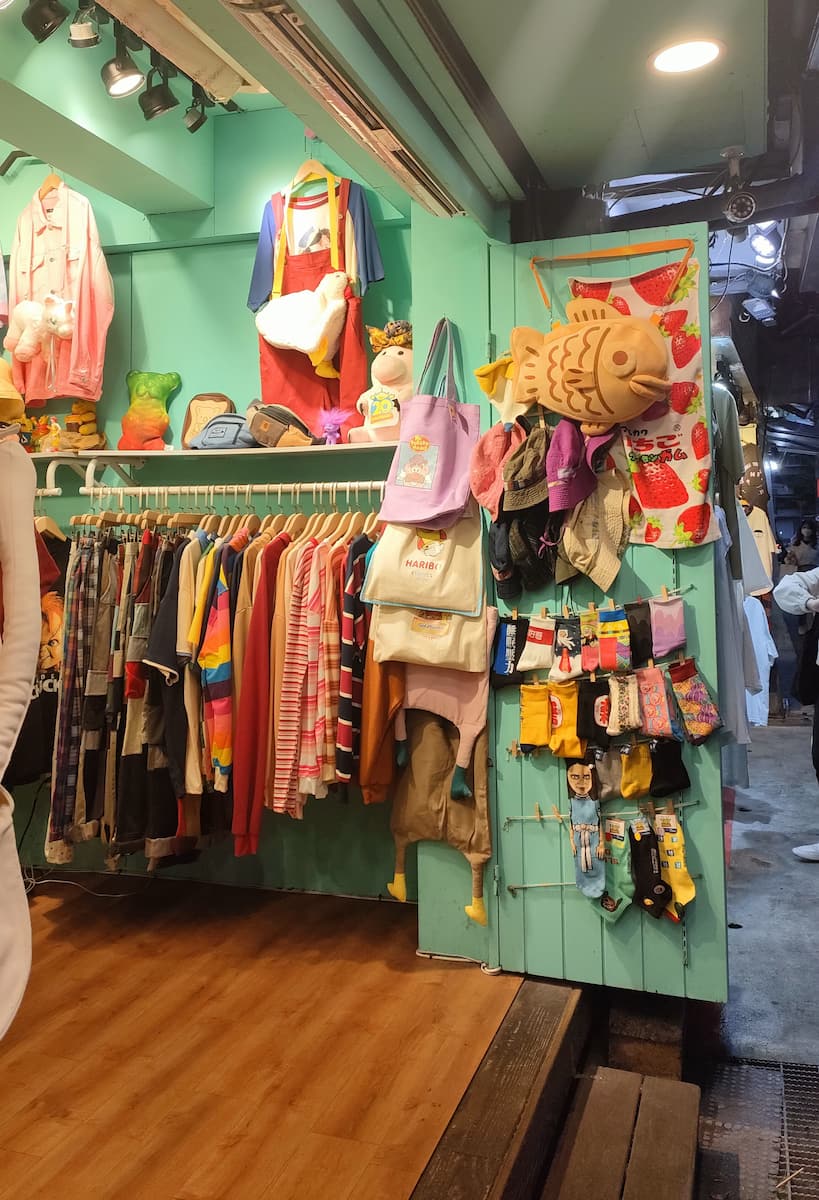 Mercato notturno di Shida Mercato notturno di Shida