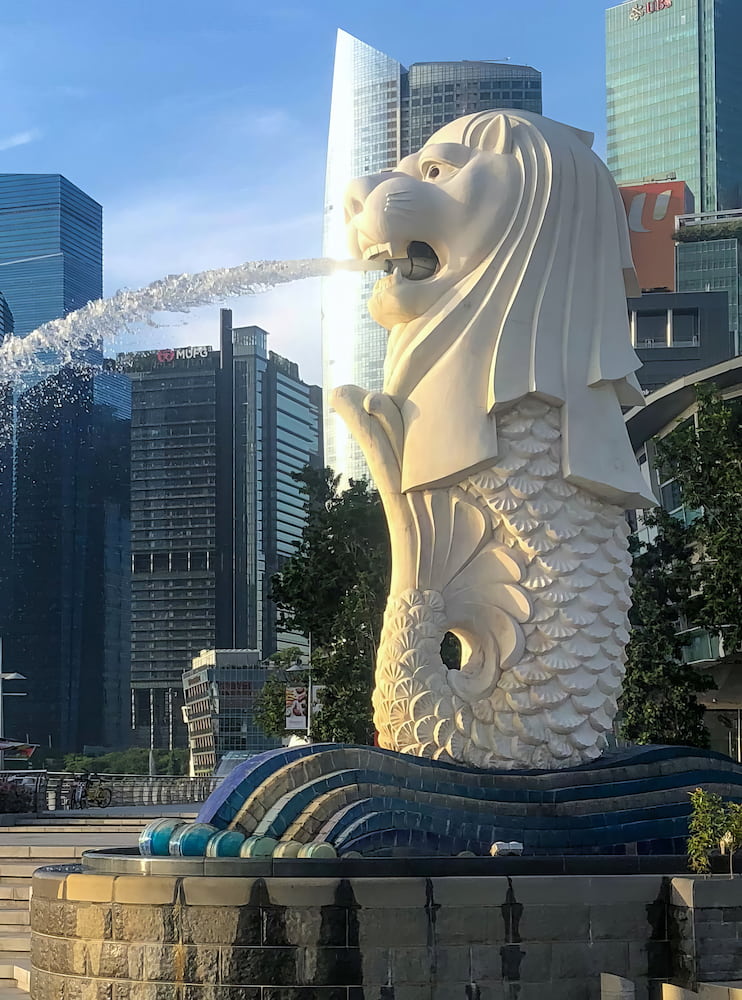 The Merlion statue The Merlion statue