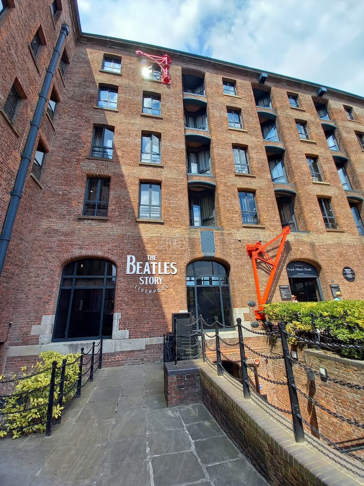 Zona Albert Dock, Liverpool Zona Albert Dock, Liverpool