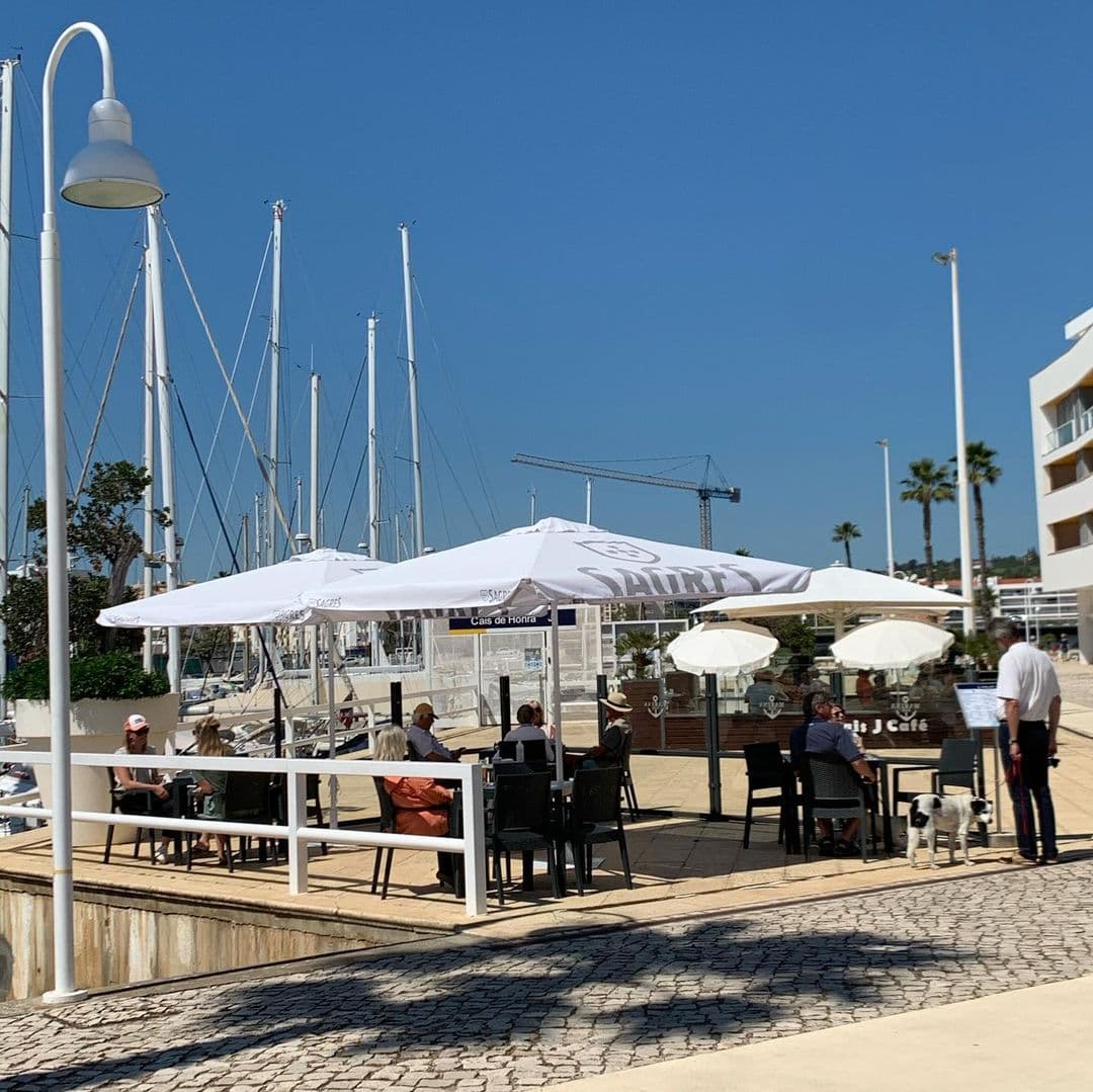 Marina Bar