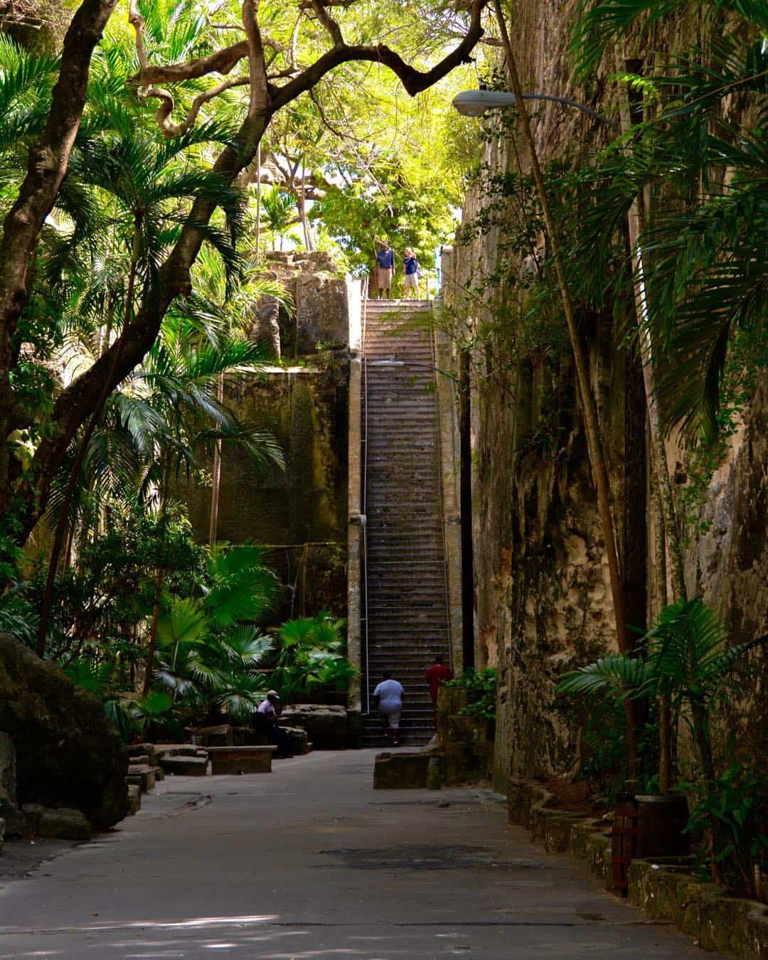 Queens Staircase Queen's Staircase