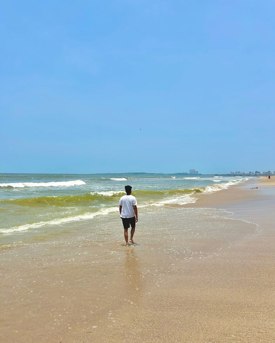 Juhu Beach, Mumbai Juhu Beach, Mumbai