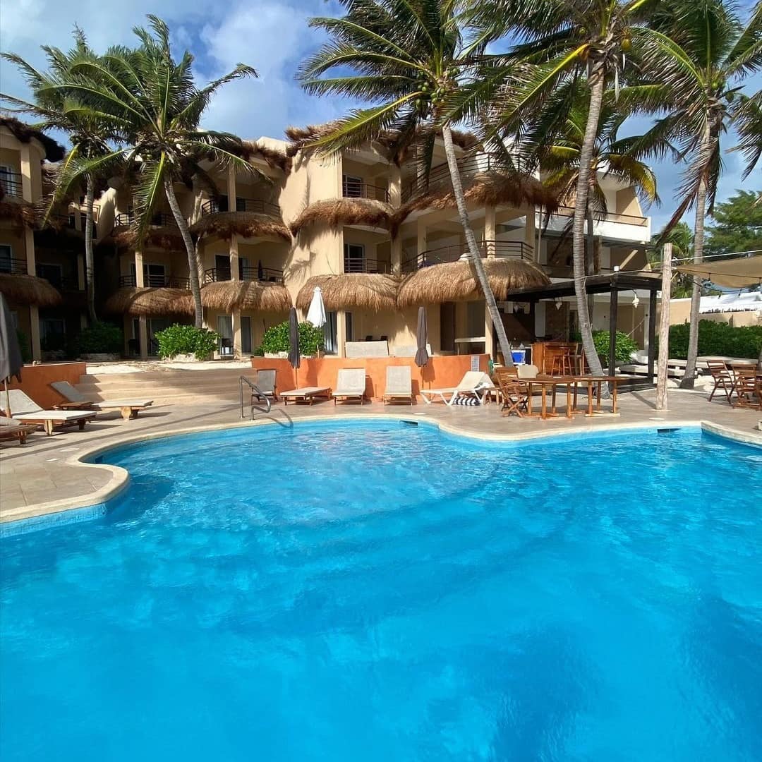 Playa La Media Luna, Isla Mujeres Playa La Media Luna, Isla Mujeres