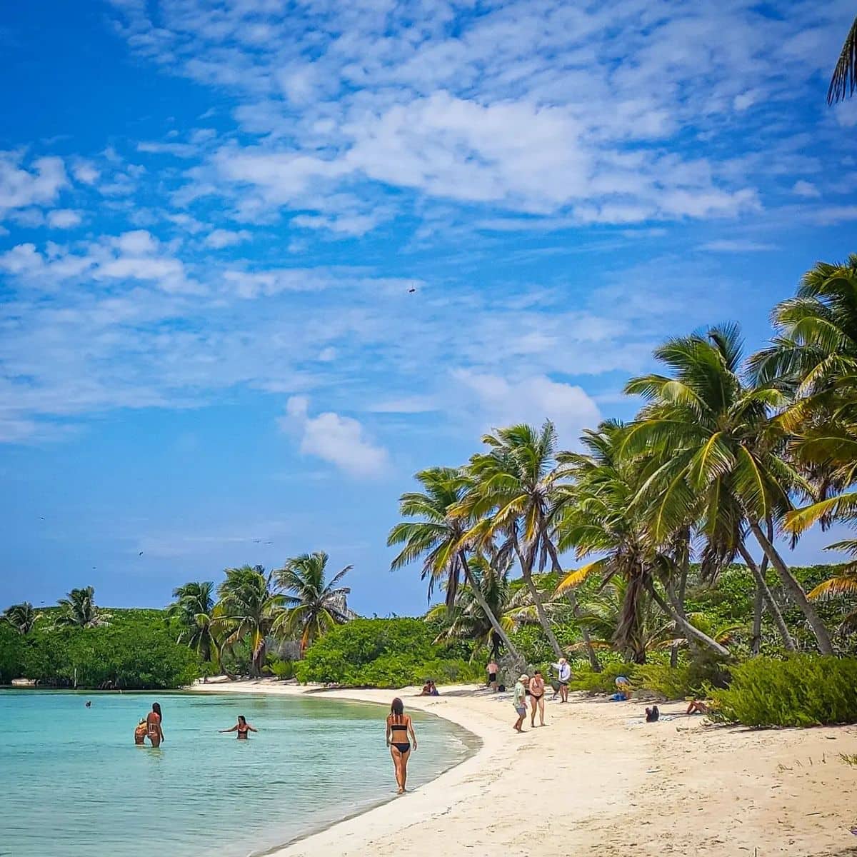 Sac Bajo, Isla Mujeres Sac Bajo, Isla Mujeres
