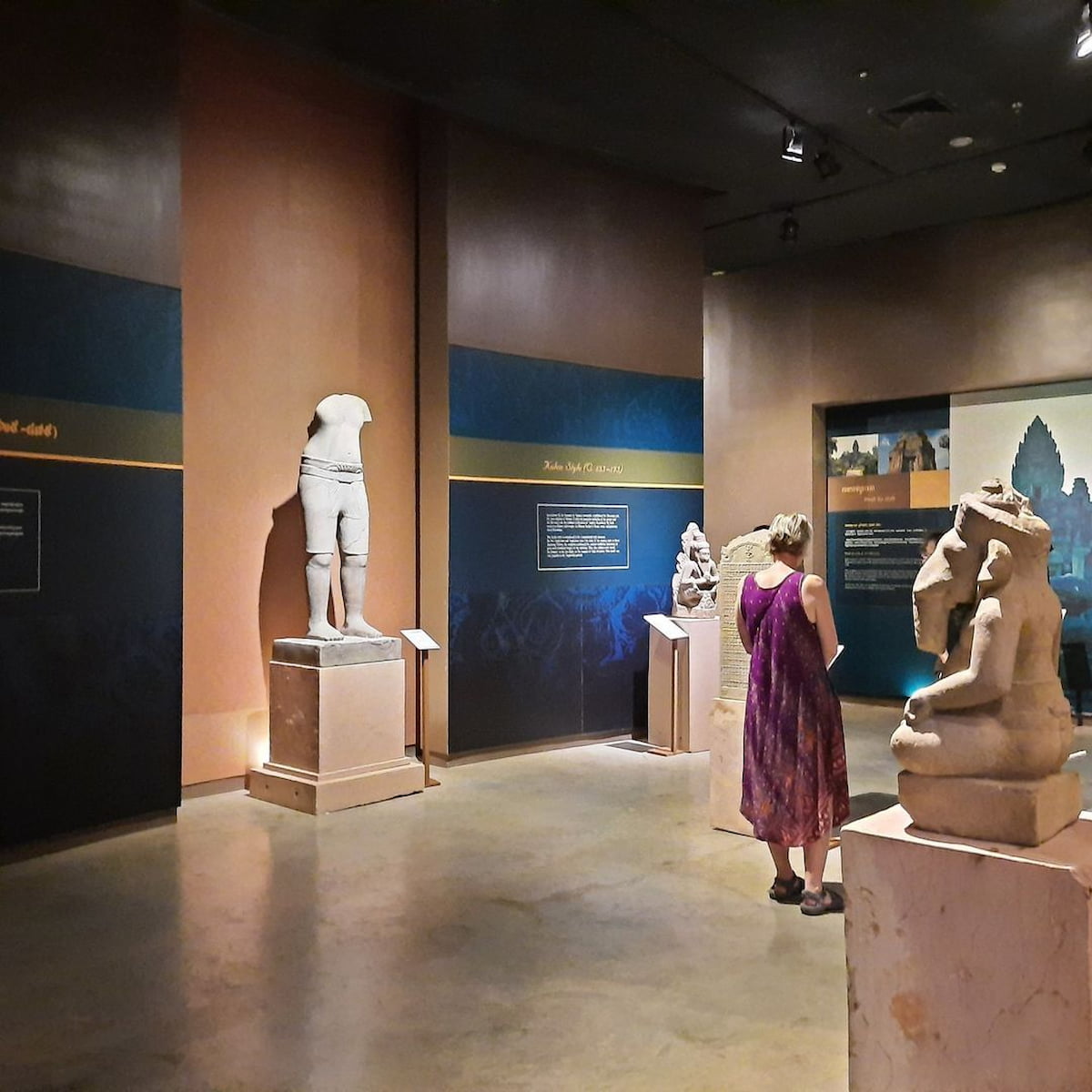 Siem Reap: Charles de Gaulle Boulevard Siem Reap: Charles de Gaulle Boulevard