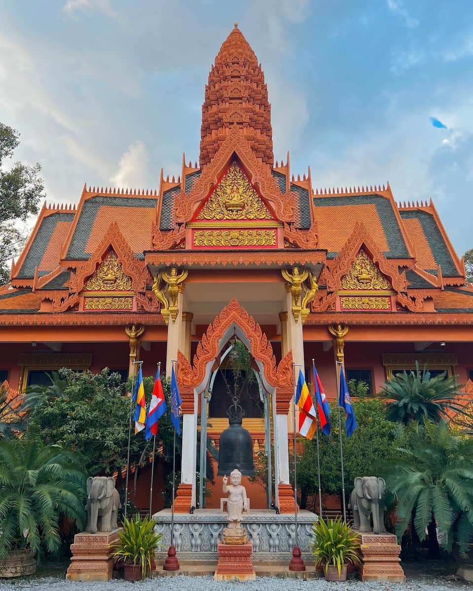 Siem Reap: Wat Bo Area Siem Reap: Wat Bo Area