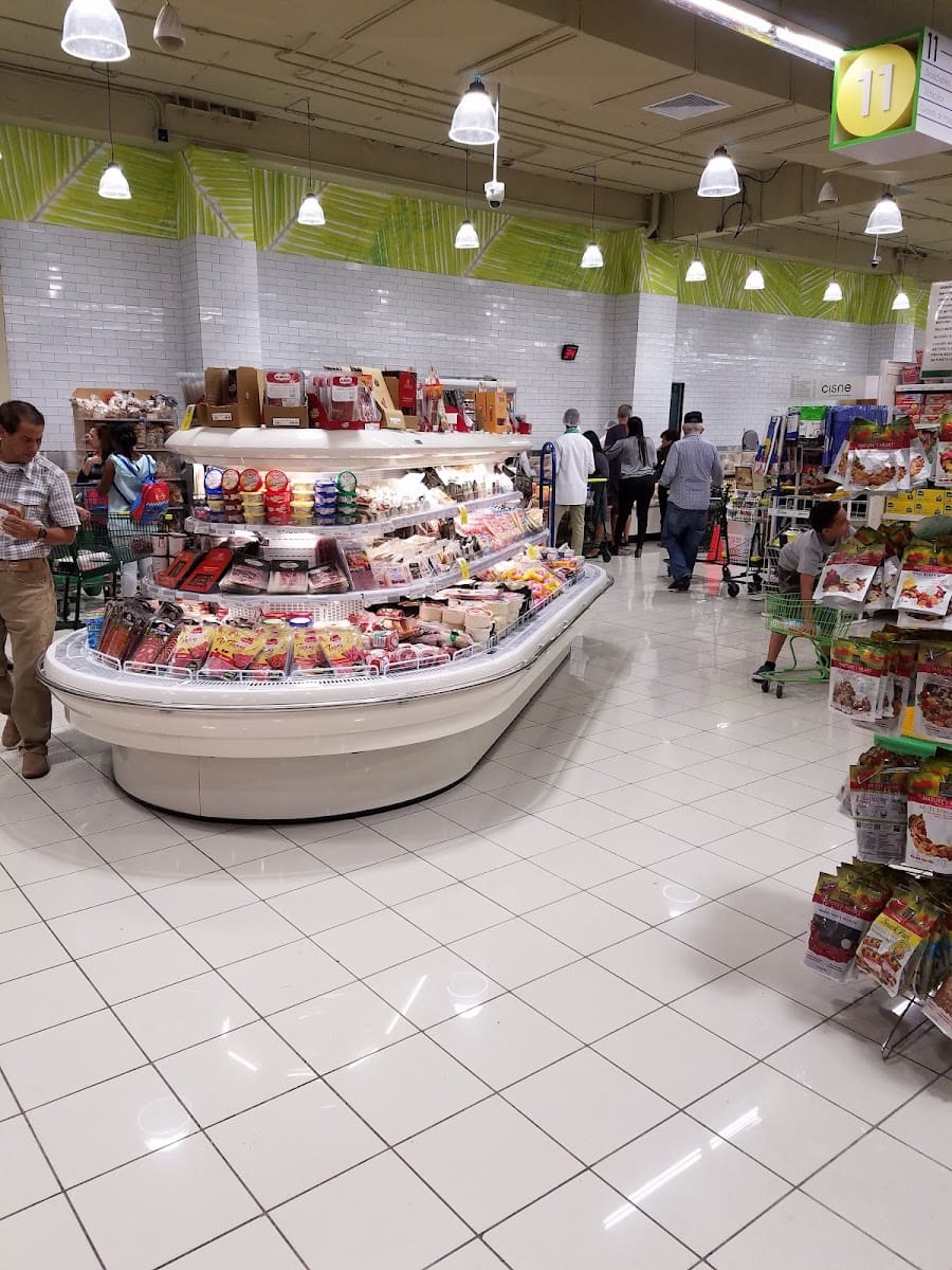 Bella Vista Mall, Santo Domingo Bella Vista Mall, Santo Domingo