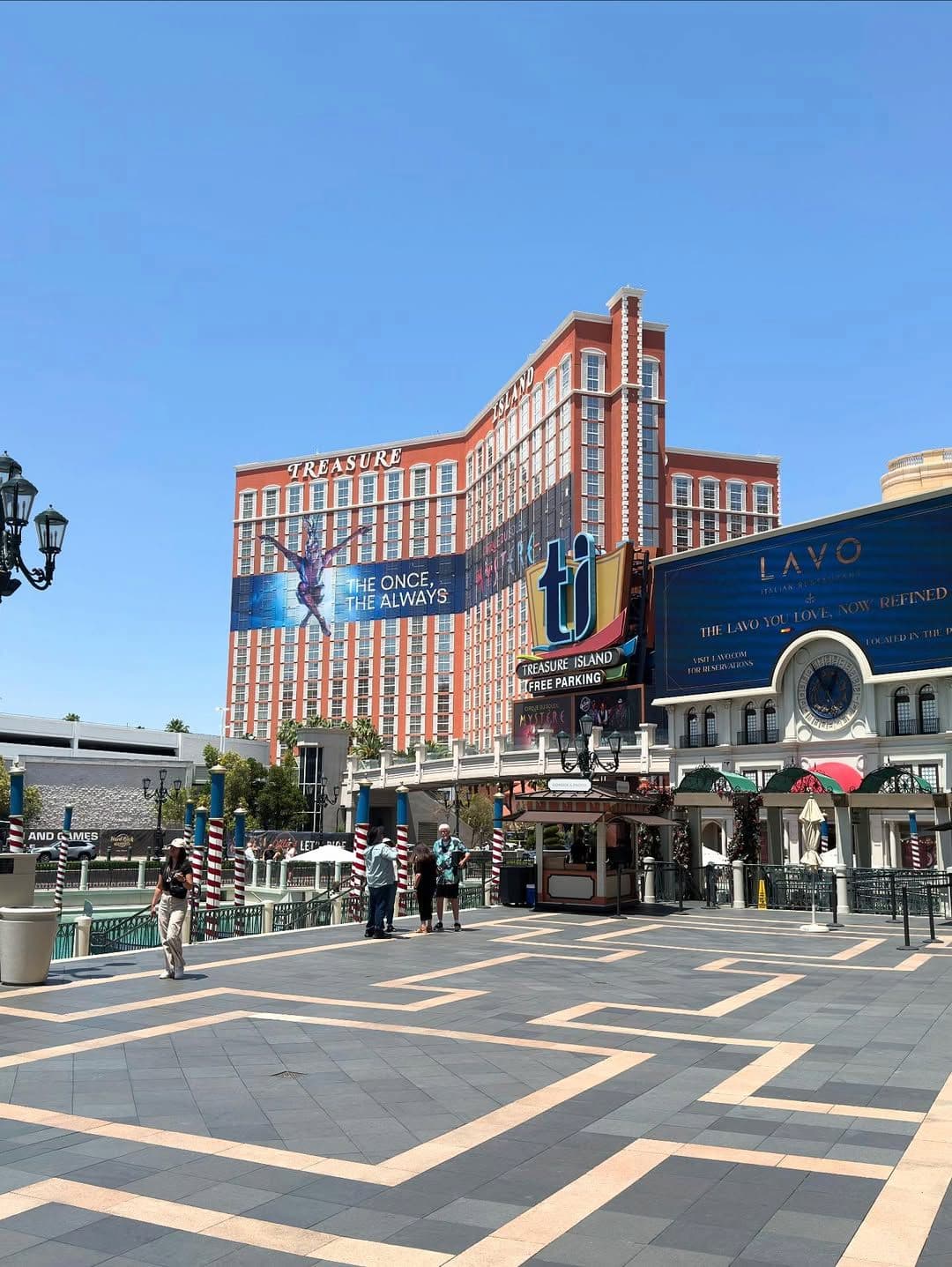 Central Strip Central Strip