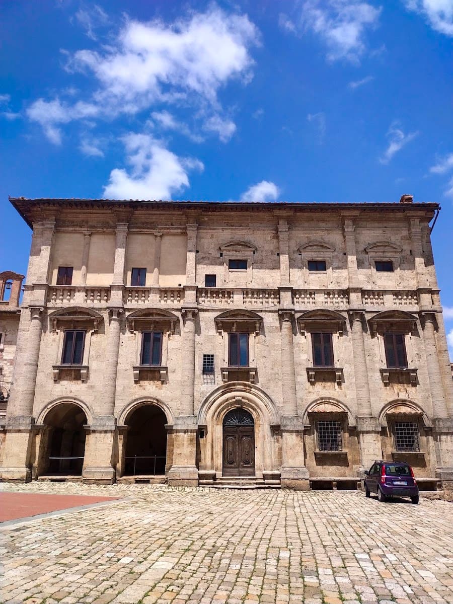 Montepulciano, Val d'Orcia, Tuscany Montepulciano, Val d'Orcia, Tuscany