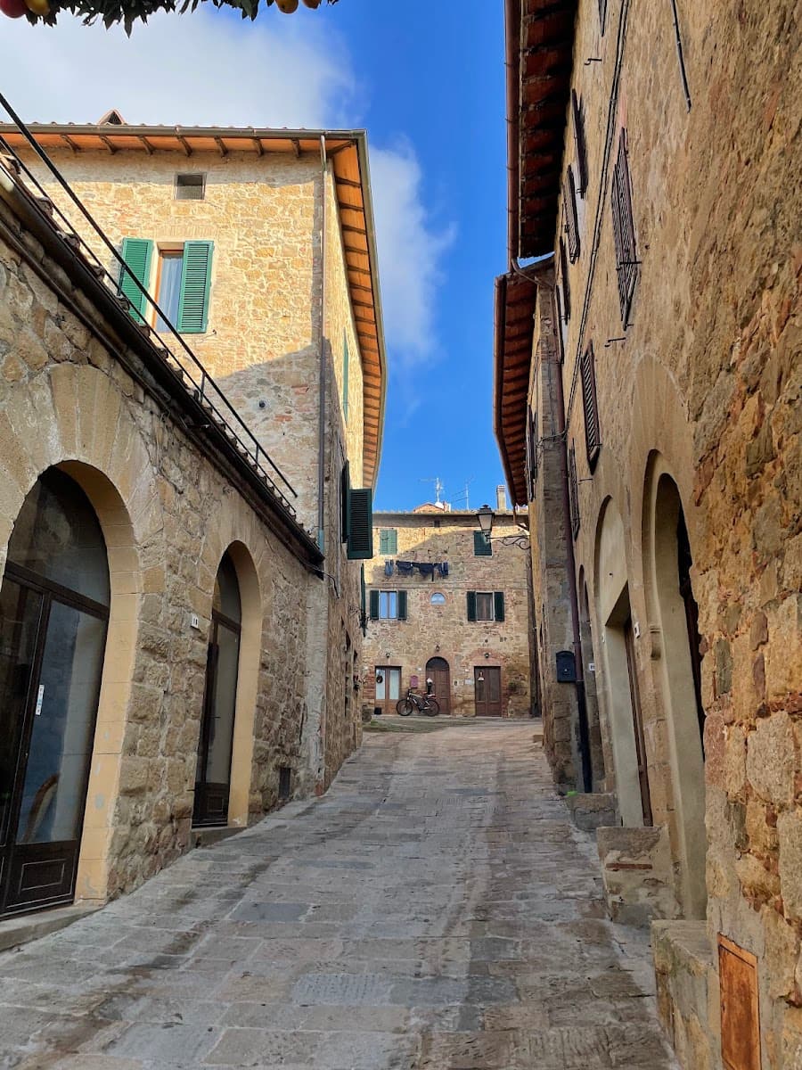 Monticchiello, Val d'Orcia, Tuscany Monticchiello, Val d'Orcia, Tuscany