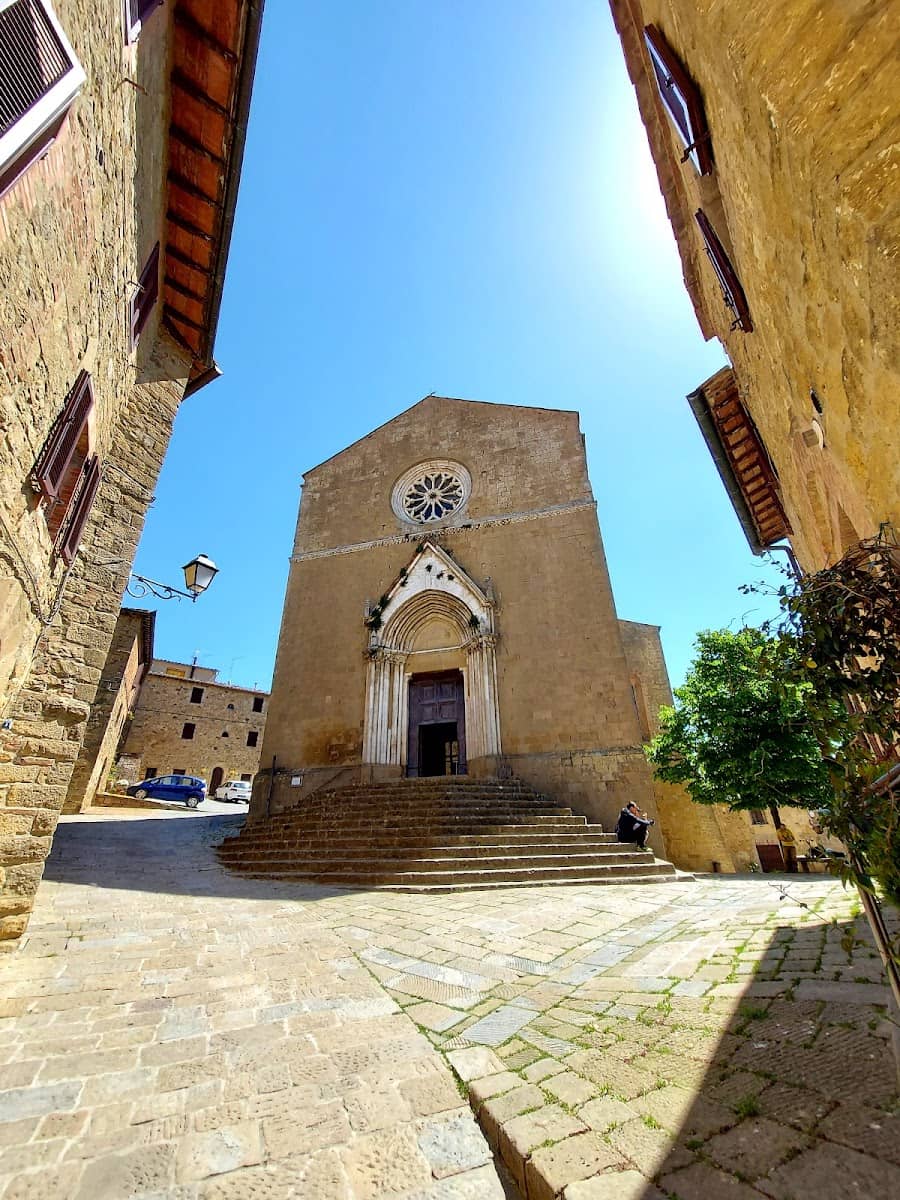 Monticchiello, Val d'Orcia, Tuscany Monticchiello, Val d'Orcia, Tuscany