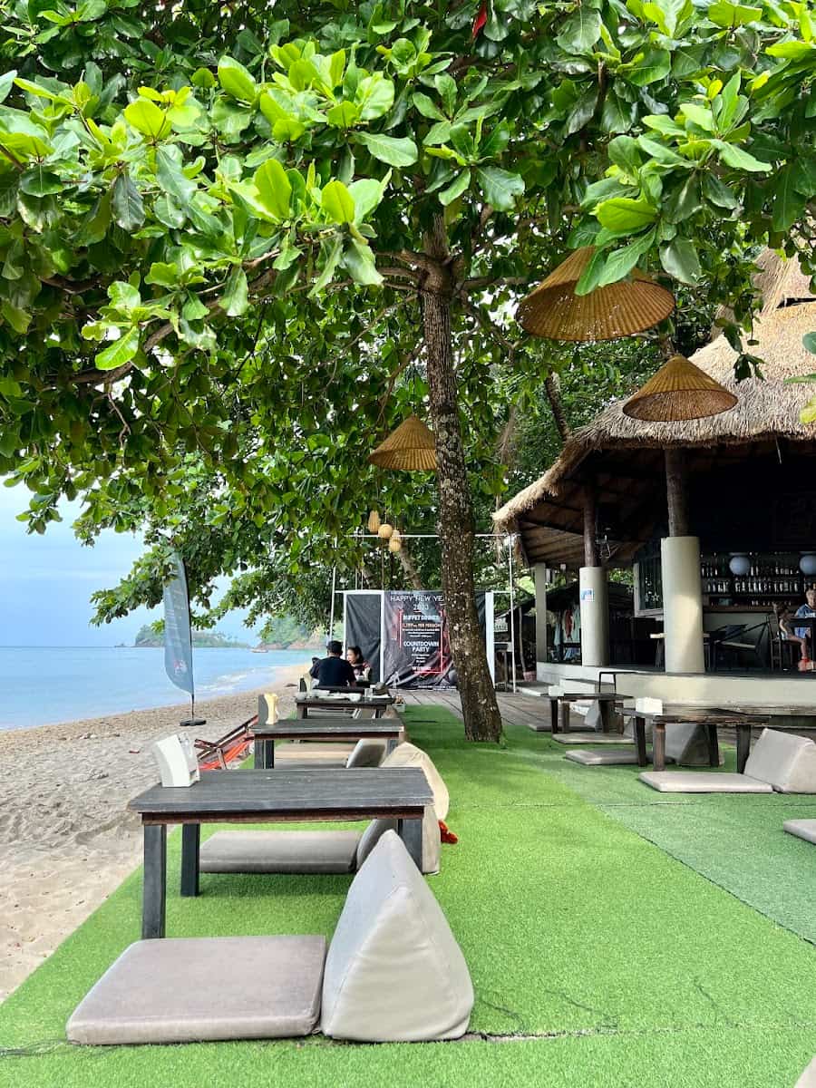 Lonely Beach, Koh Chang Lonely Beach, Koh Chang