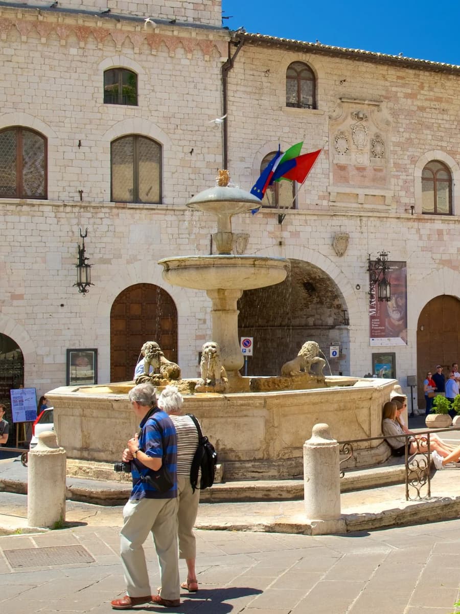 Piazza del Comune, Assisi Piazza del Comune, Assisi